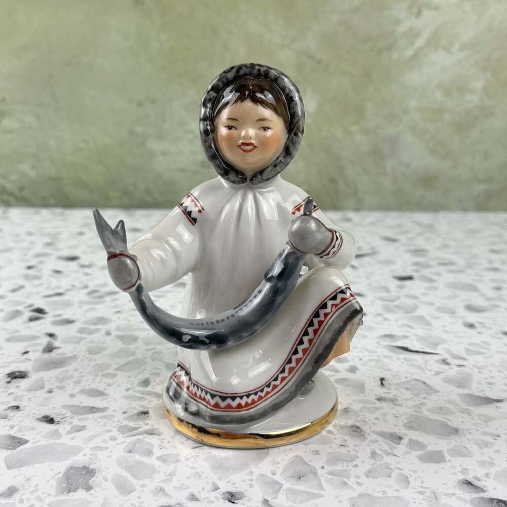 LFZ Lomonosov Porcelain Figurine Yakut Girl With Fish 6 Inch